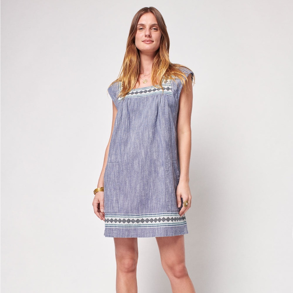 Faherty hailee embroidered square neck chambray shift dress 591
